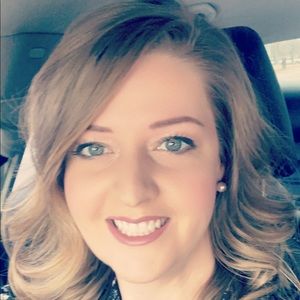 Meet your Posher, Candace